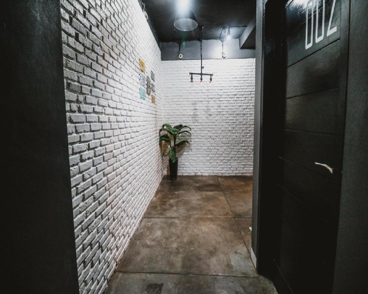 Reddoorz Near Lokasari Square